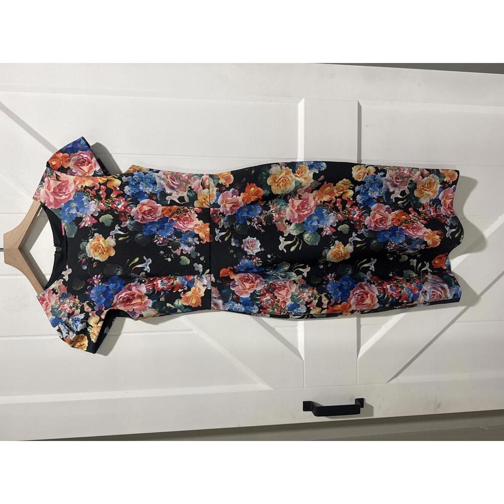 Betsey Johnson Floral Cap Sleeve Sheath Dress Size 2